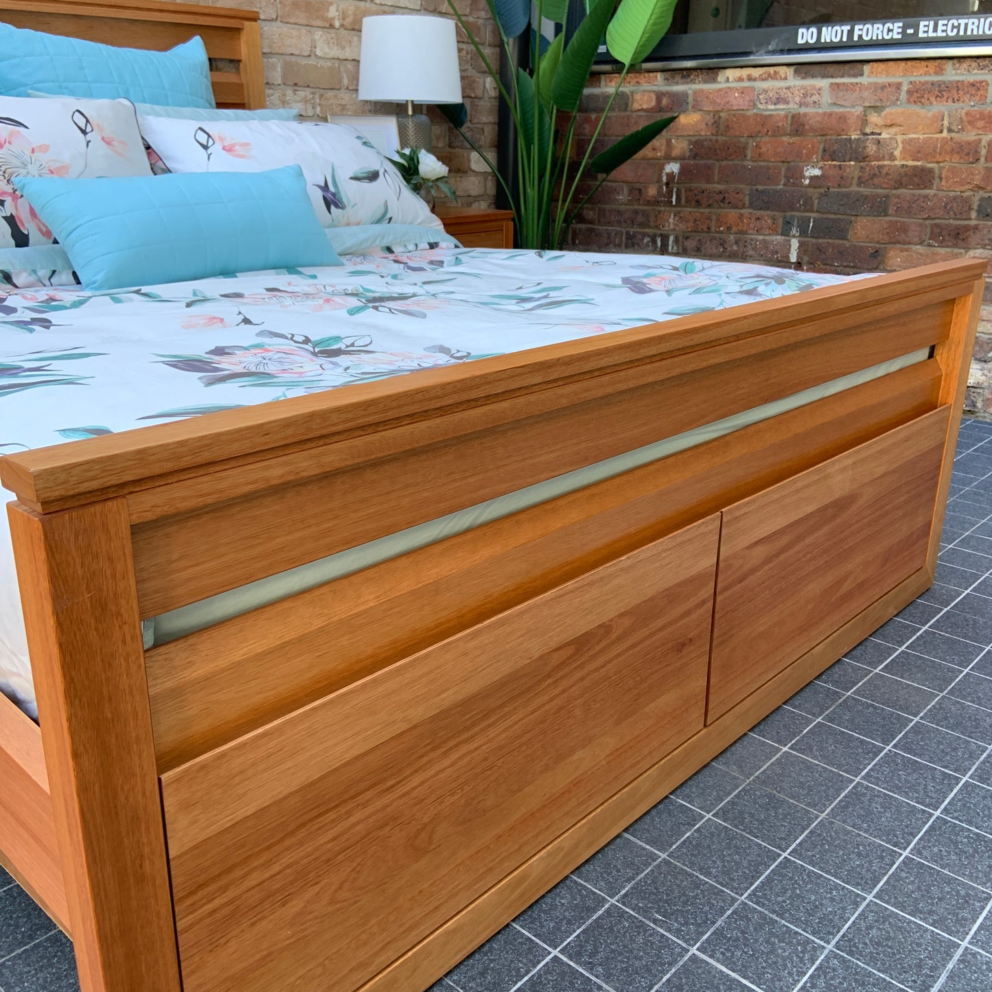 Concord Bed With Drawers