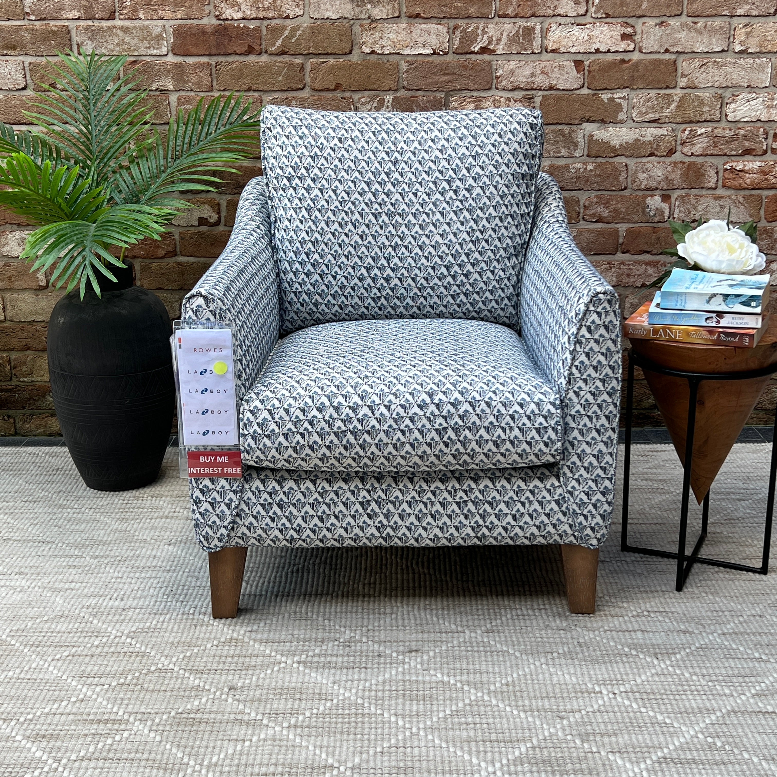 Compton accent 2025 chair