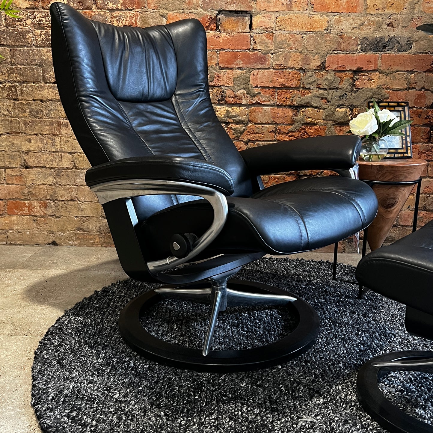 Wing Nordic Recliner with Ottoman