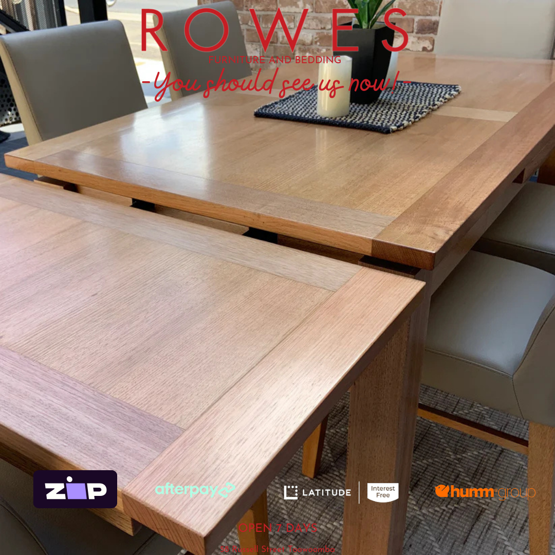 Wooden extension dining table