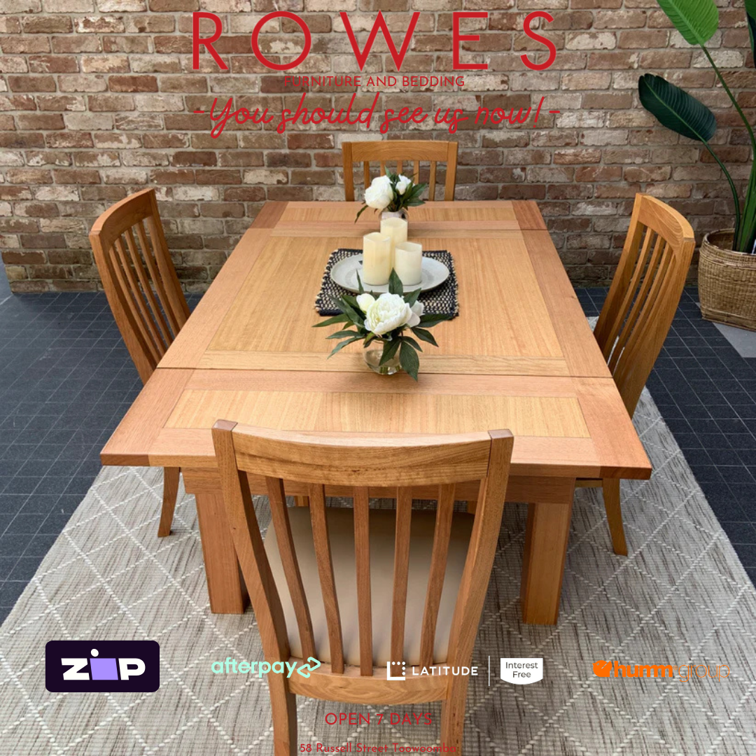 Wooden extension dining table