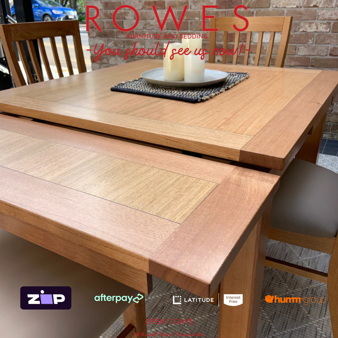 Wooden extension dining table