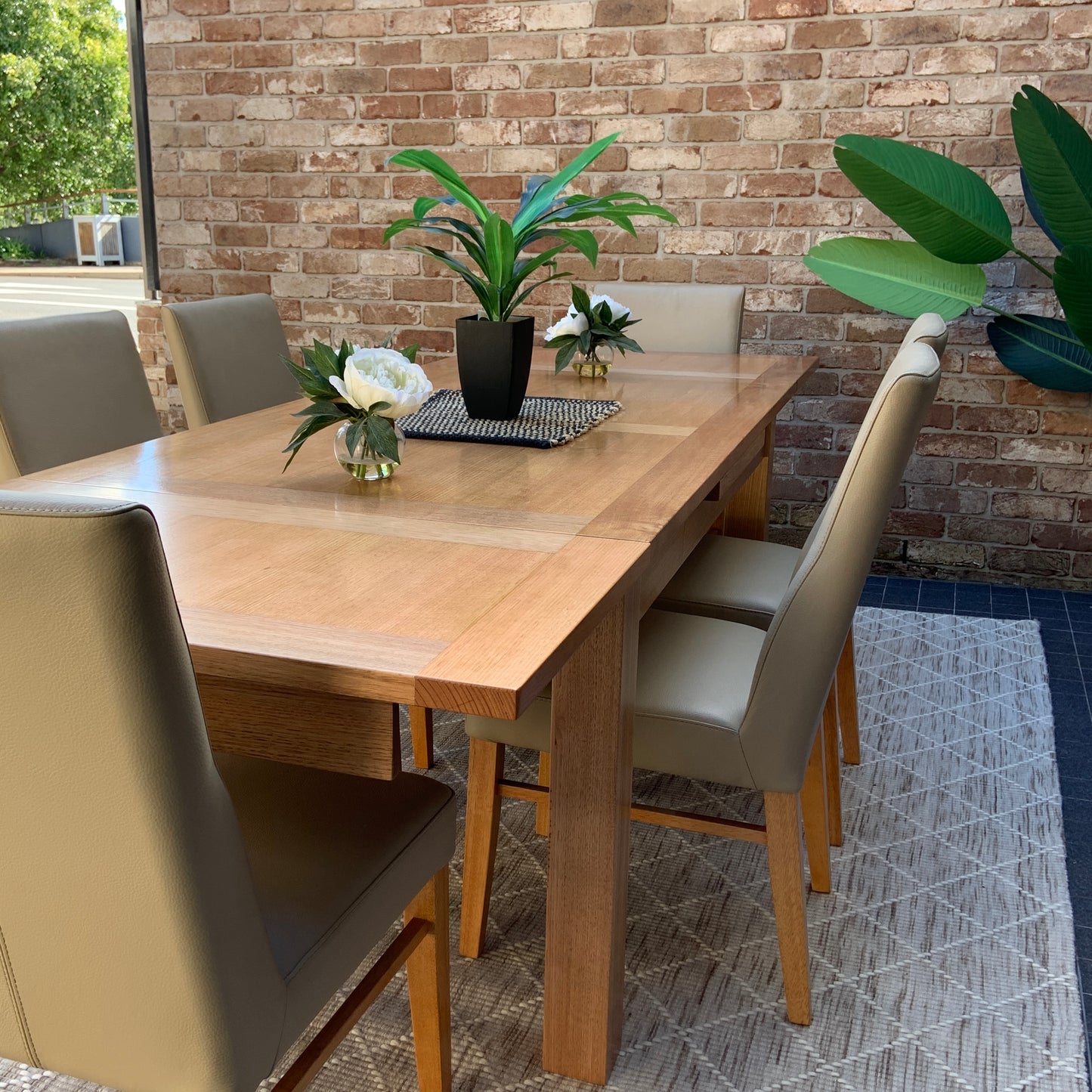 Nova Dining Table